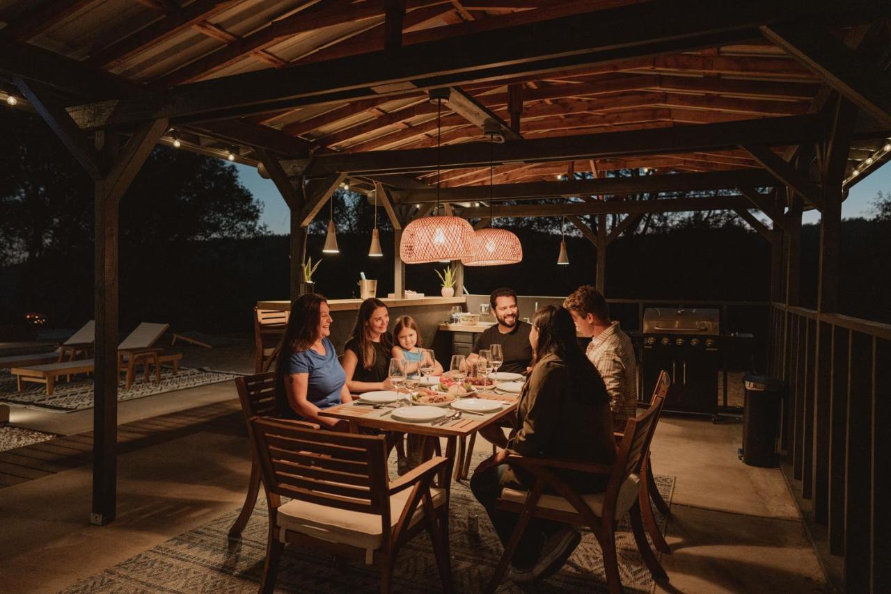 Boho Chic Oasis By Casa Oso With Pool, And Views Hébergement de vacances *